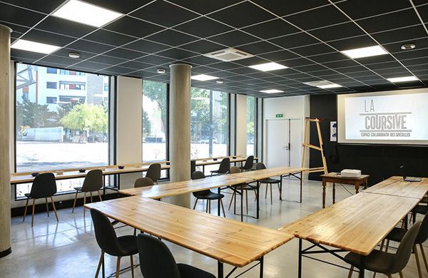 La Coursive à Dijon, un lieu ouvert pour travailler, se rencontrer, se former, se cultiver, créer...
